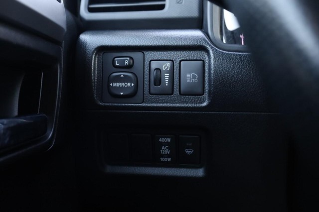 Toyota 4Runner Vehicle Image 19