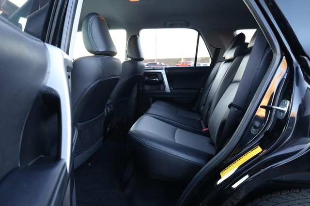 Toyota 4Runner Vehicle Image 21