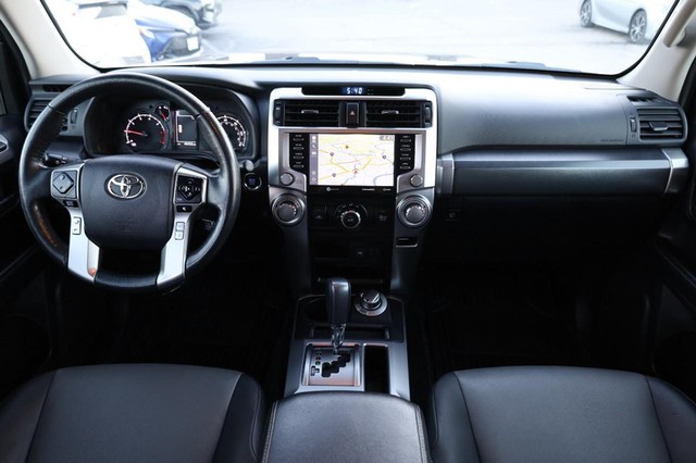 Toyota 4Runner Vehicle Image 23