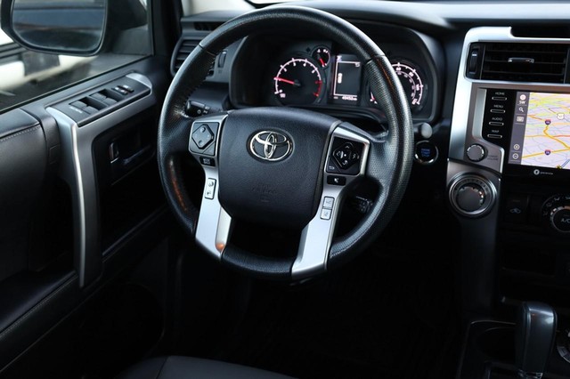 Toyota 4Runner Vehicle Image 24