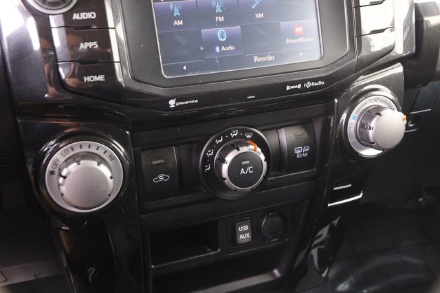 Toyota 4Runner Vehicle Image 16