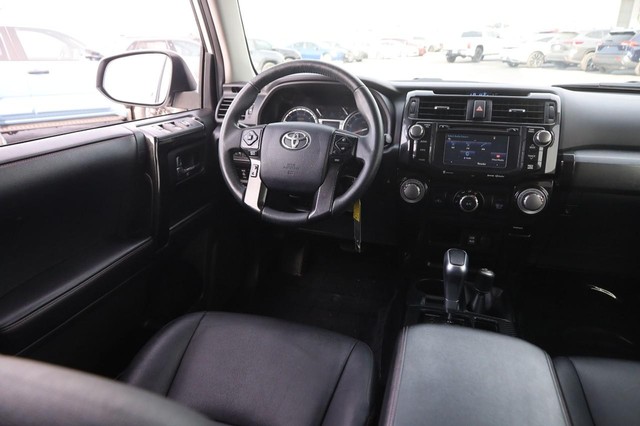 Toyota 4Runner Vehicle Image 21