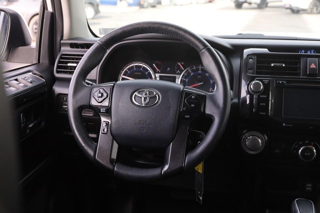 Toyota 4Runner Vehicle Image 22