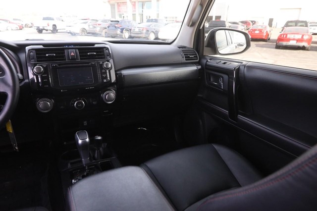 Toyota 4Runner Vehicle Image 24