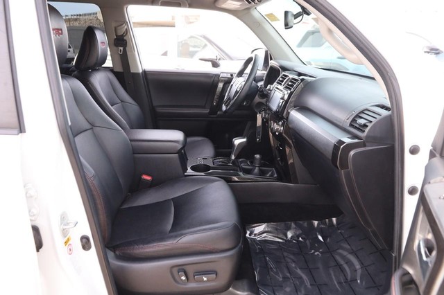 Toyota 4Runner Vehicle Image 25