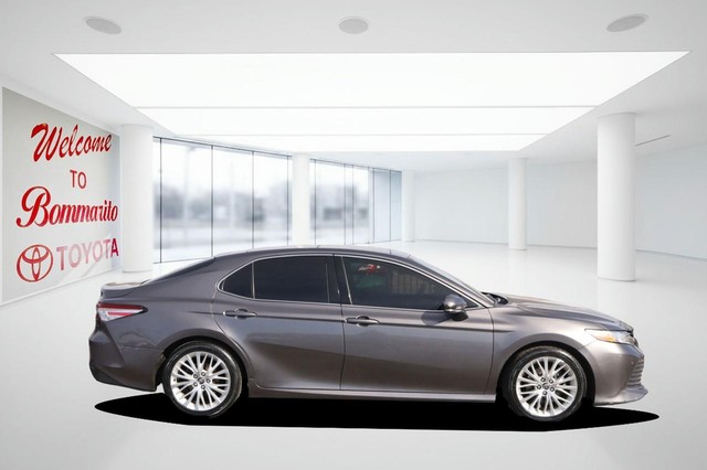 Toyota Camry Vehicle Image 05