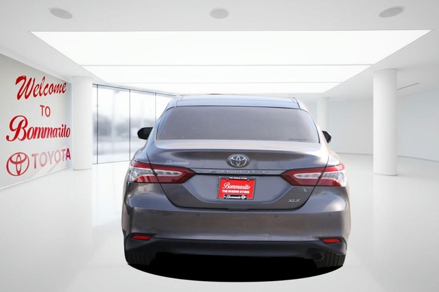 Toyota Camry Vehicle Image 06