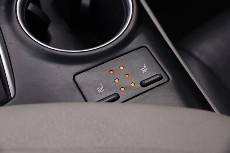 Toyota Camry Vehicle Image 20