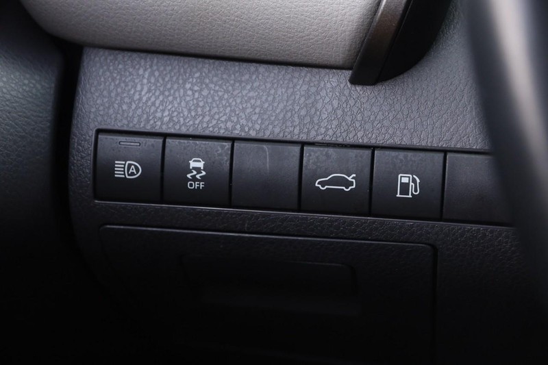 Toyota Camry Vehicle Image 21