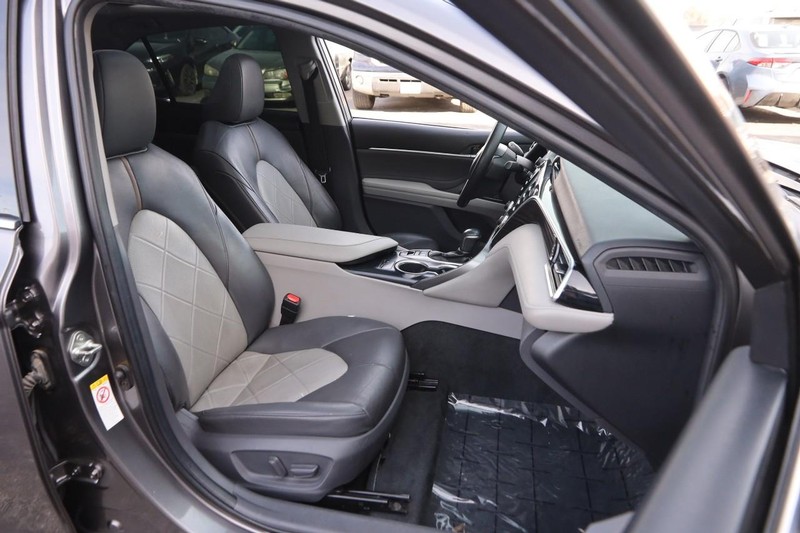 Toyota Camry Vehicle Image 28