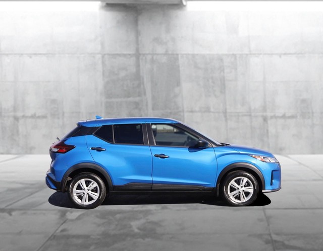 Nissan Kicks Vehicle Image 05