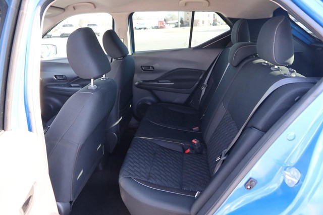 Nissan Kicks Vehicle Image 09