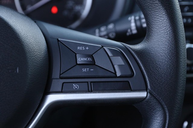 Nissan Kicks Vehicle Image 12