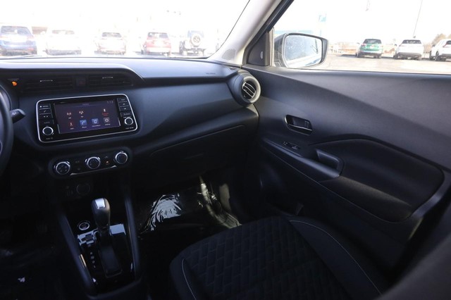 Nissan Kicks Vehicle Image 22