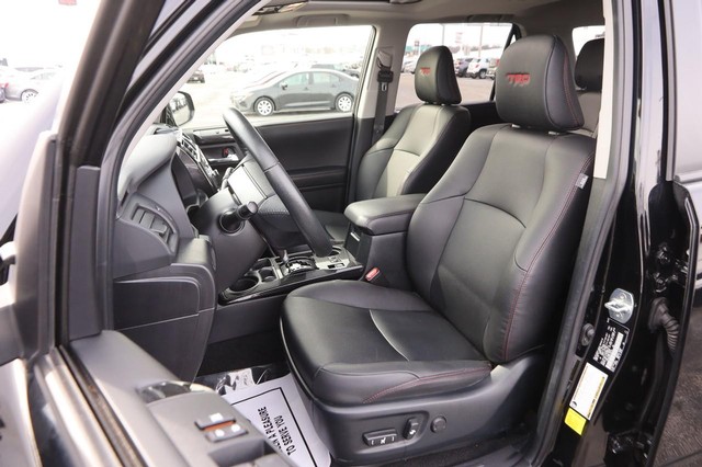 Toyota 4Runner Vehicle Image 09