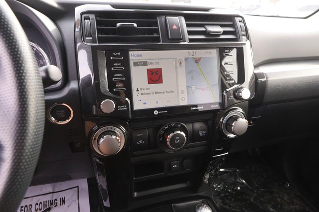 Toyota 4Runner Vehicle Image 16