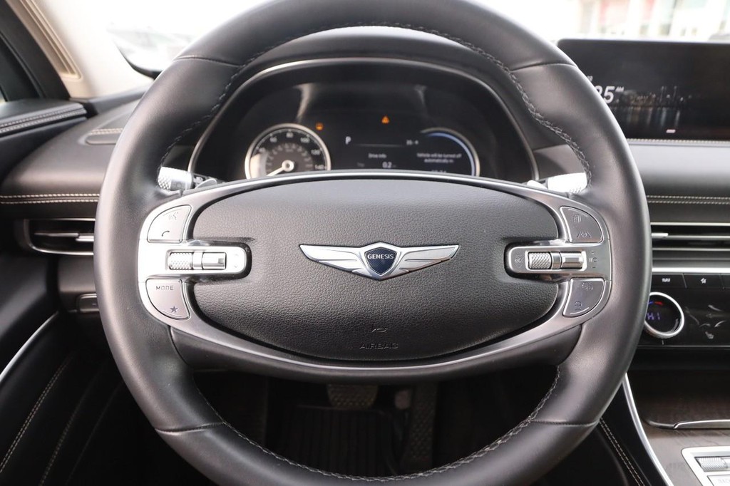 Genesis GV80 Vehicle Full-screen Gallery Image 11