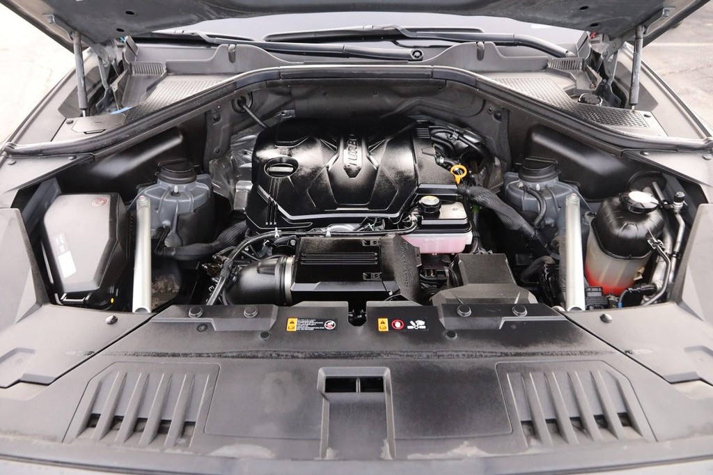 Genesis GV80 Vehicle Full-screen Gallery Image 30