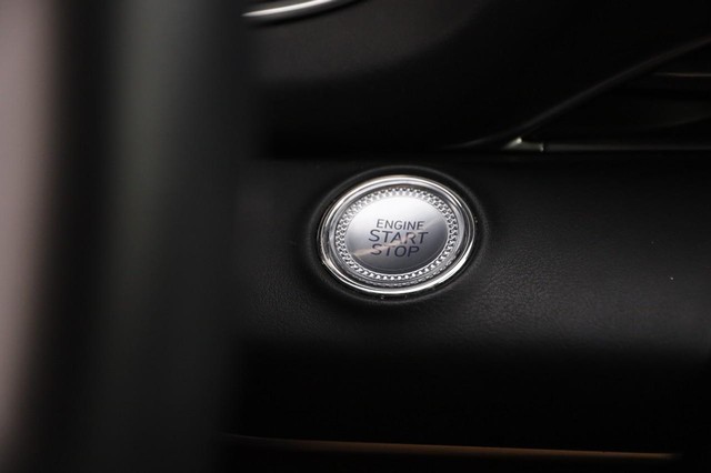 Genesis GV80 Vehicle Image 15