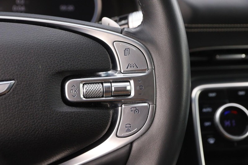 Genesis GV80 Vehicle Image 13