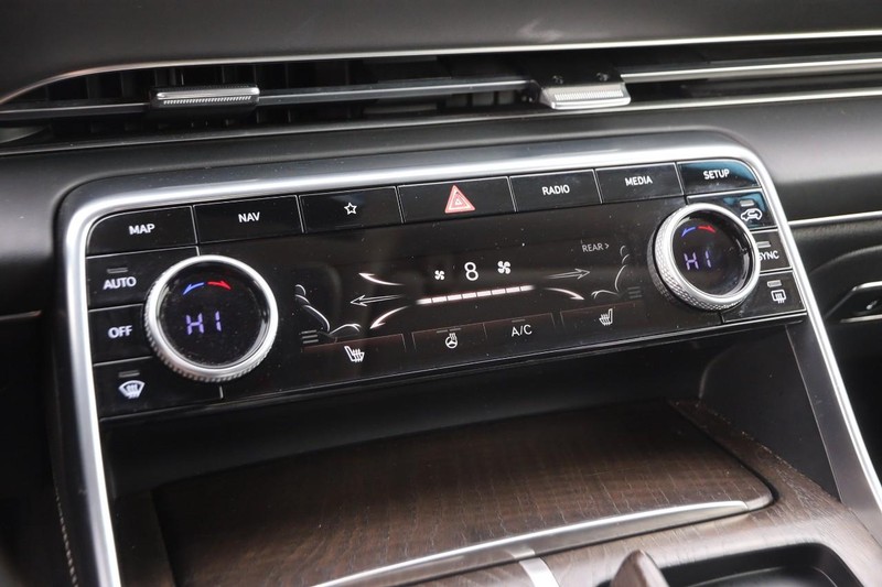 Genesis GV80 Vehicle Image 19