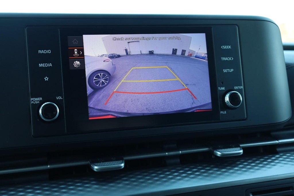 Kia Carnival Vehicle Full-screen Gallery Image 14