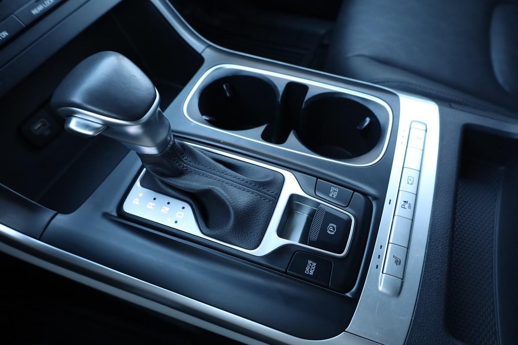 Kia Carnival Vehicle Full-screen Gallery Image 17