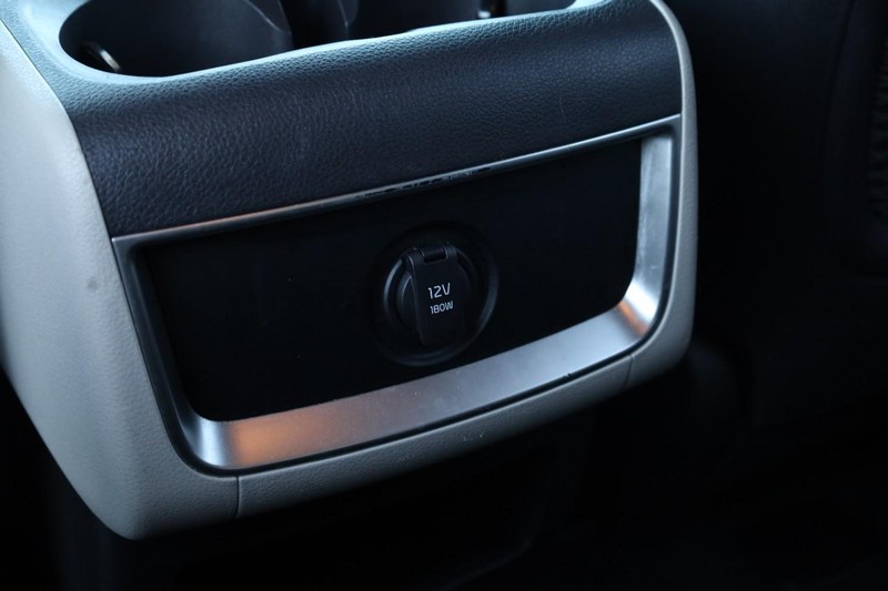 Kia Carnival Vehicle Image 23