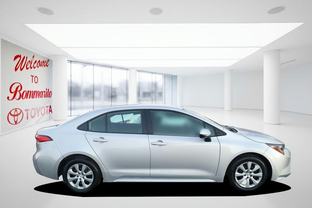 Toyota Corolla Vehicle Full-screen Gallery Image 5