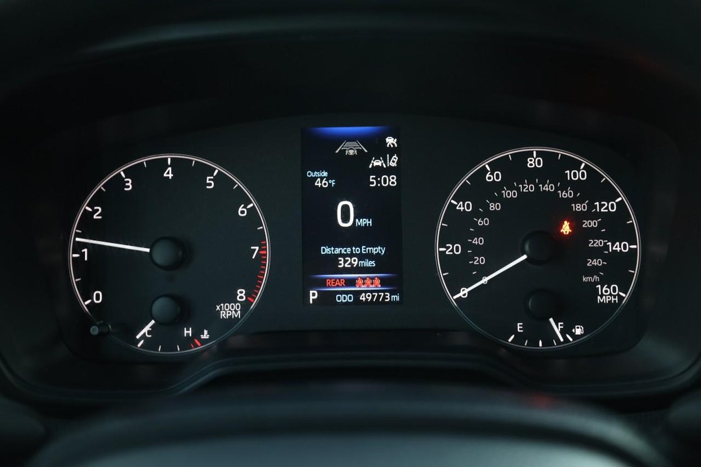 Toyota Corolla Vehicle Full-screen Gallery Image 10