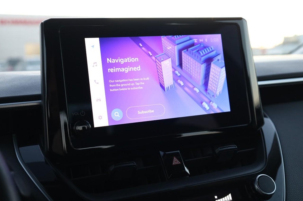 Toyota Corolla Vehicle Full-screen Gallery Image 11