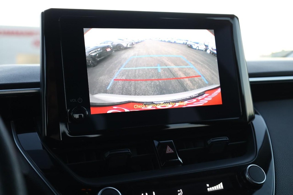 Toyota Corolla Vehicle Full-screen Gallery Image 12