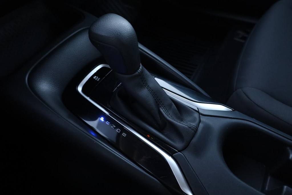 Toyota Corolla Vehicle Full-screen Gallery Image 14