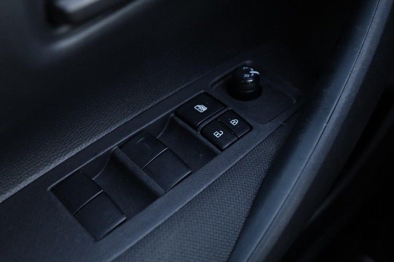 Toyota Corolla Vehicle Image 16