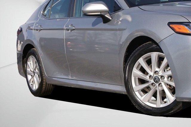 Toyota Camry Vehicle Image 03