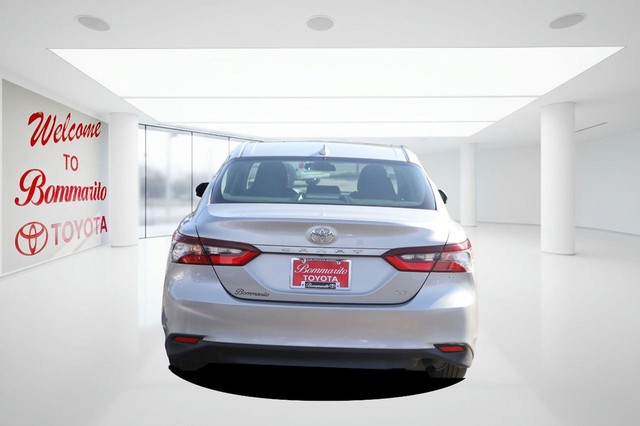 Toyota Camry Vehicle Image 06