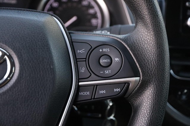 Toyota Camry Vehicle Image 12