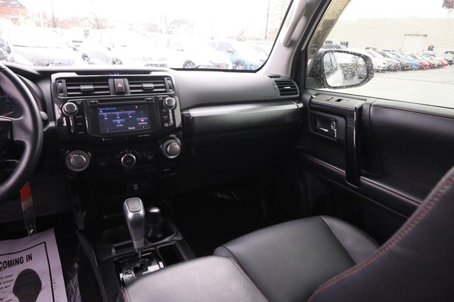 Toyota 4Runner Vehicle Image 26
