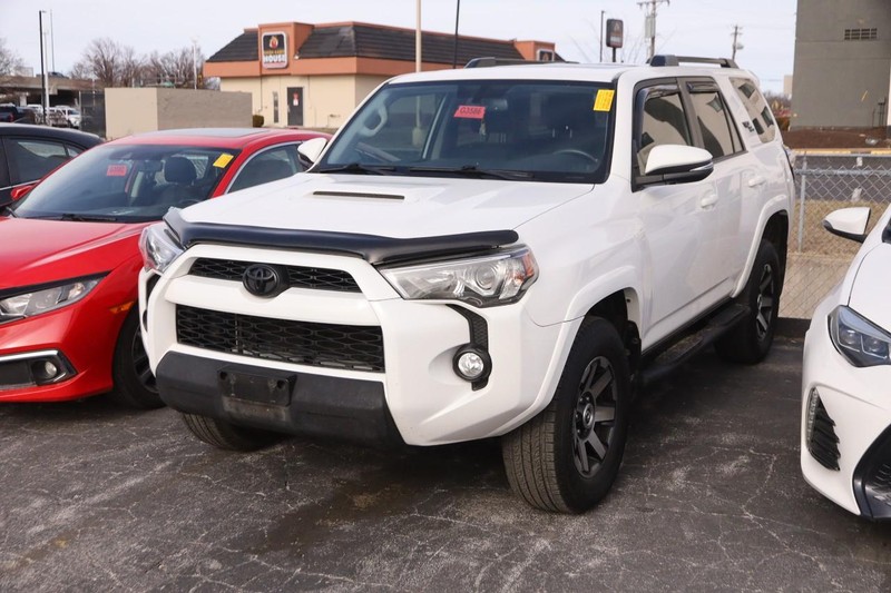Toyota 4Runner Vehicle Image 04