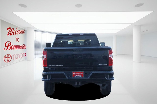 Chevrolet Silverado 2500HD Vehicle Image 06