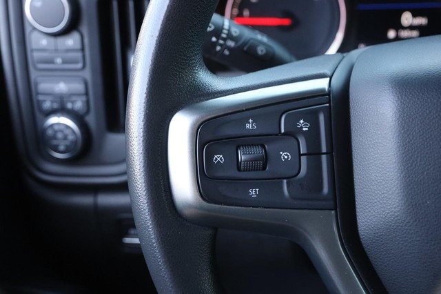 Chevrolet Silverado 2500HD Vehicle Image 10