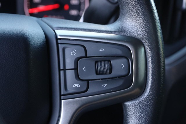 Chevrolet Silverado 2500HD Vehicle Image 11