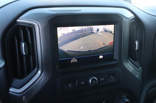 Chevrolet Silverado 2500HD Vehicle Image 14