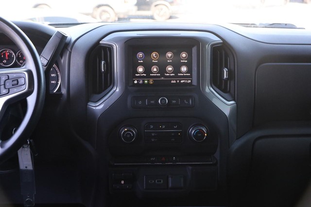 Chevrolet Silverado 2500HD Vehicle Image 20