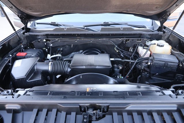 Chevrolet Silverado 2500HD Vehicle Image 23