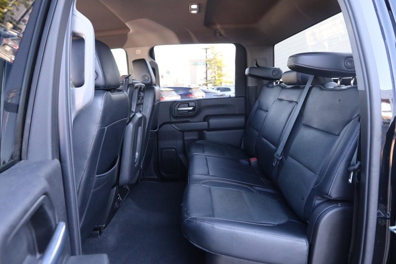 Chevrolet Silverado 2500HD Vehicle Full-screen Gallery Image 08