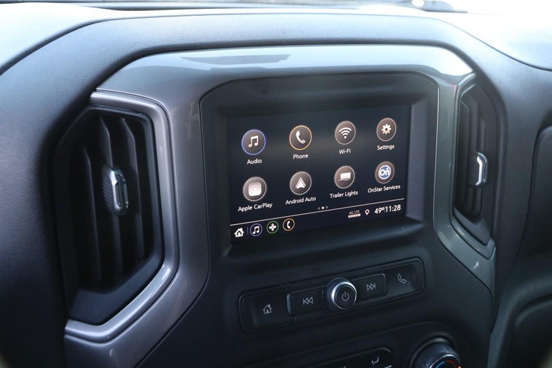 Chevrolet Silverado 2500HD Vehicle Full-screen Gallery Image 13