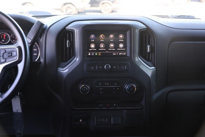 Chevrolet Silverado 2500HD Vehicle Full-screen Gallery Image 20