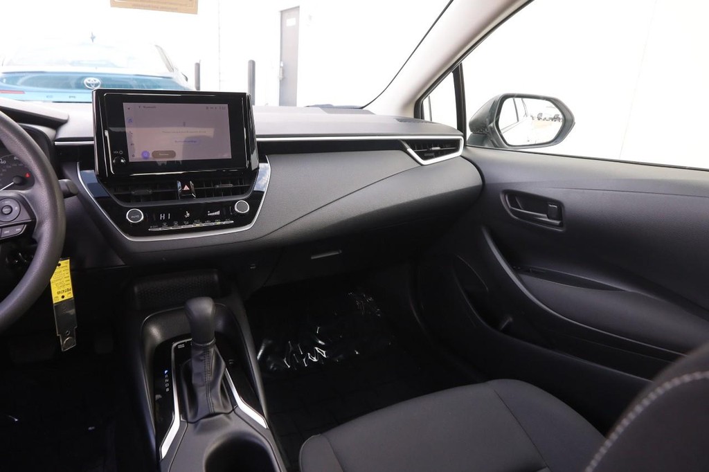 Toyota Corolla Vehicle Full-screen Gallery Image 22