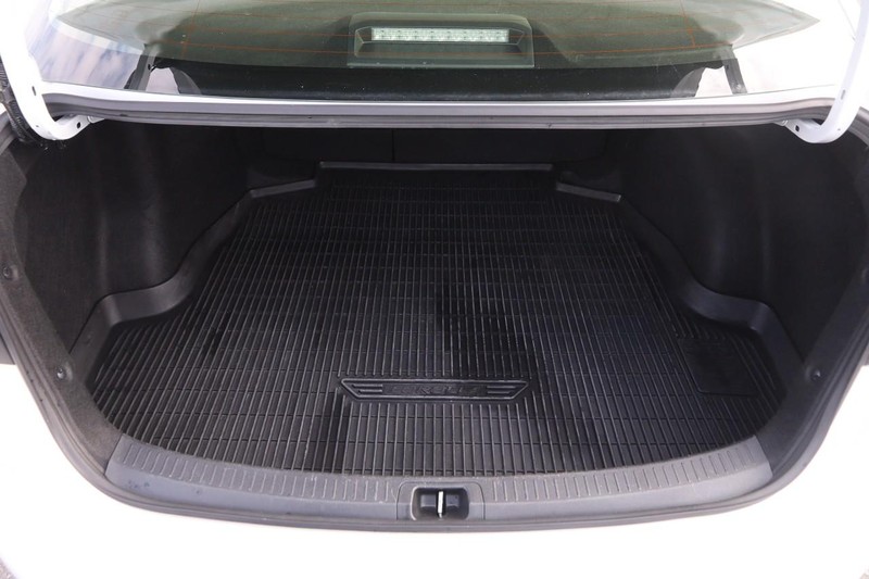 Toyota Corolla Vehicle Image 07